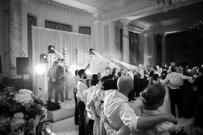 Full Dance Floor Singing