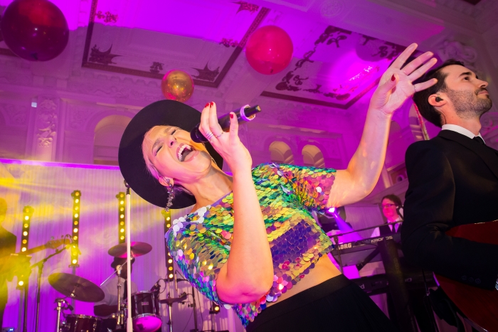 Kimpton Fitzroy Hotel London Female Singer