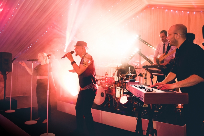 Live 7 piece party band hertfordshire
