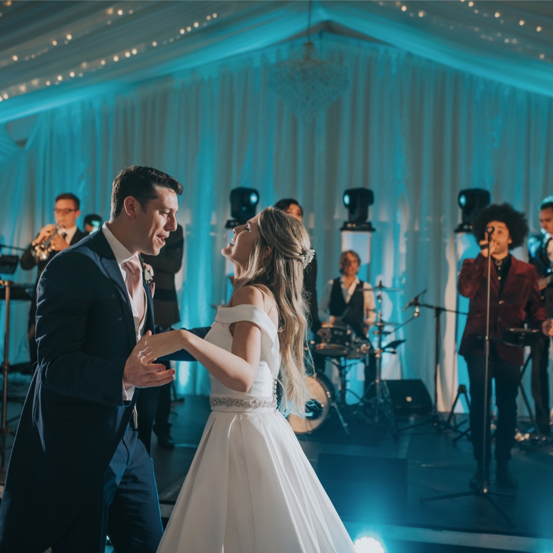 wedding-first-dance-parklands